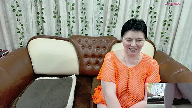 Kati000888 Chat XXX in diretta