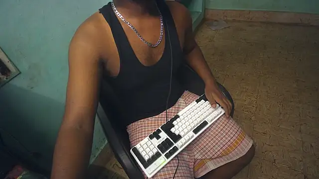 Chat XXX ao vivo de Tamil_KDD