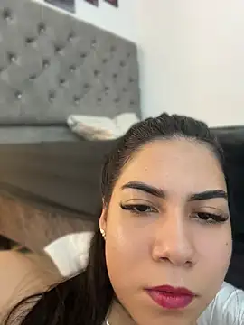 Pamela23x élő XXX-chatje