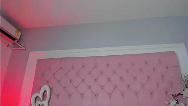 SarahDoll__ webcam show
