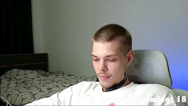 DENIS_HERE's Webcam Show
