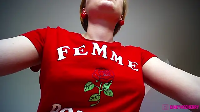 XXX chat uživo modela KinkyMissCherry