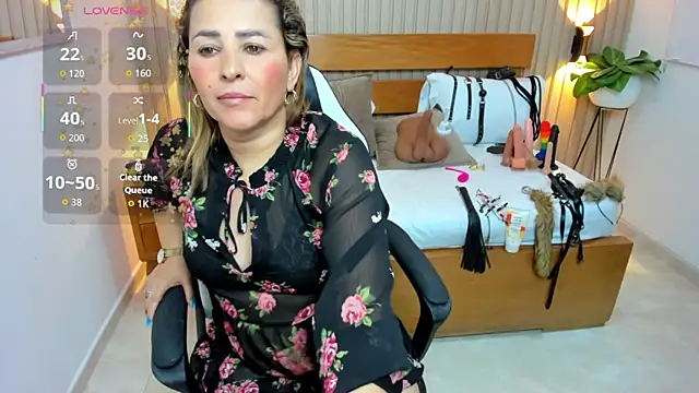 luciana_ballesteros_ Adlı Modelin Canlı XXX Sohbeti