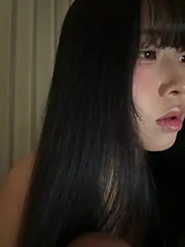 77momomo Show Webcam