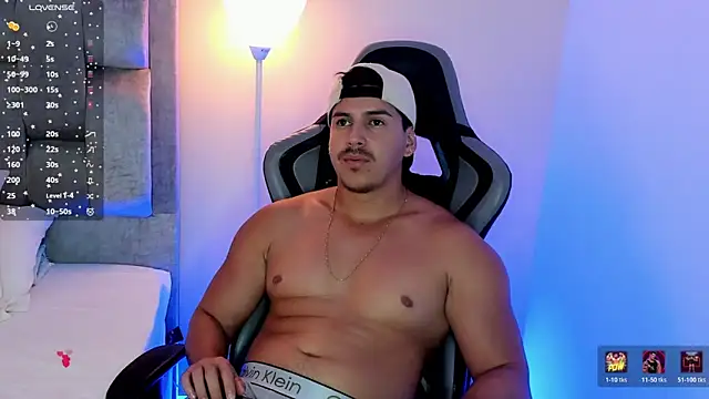 victor_vixen élő XXX-chatje