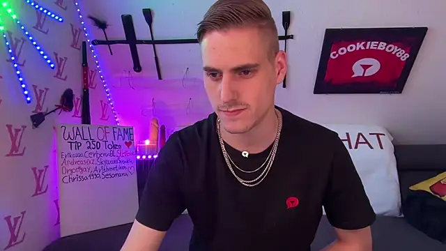 Cookieboy88's Live XXX Chat
