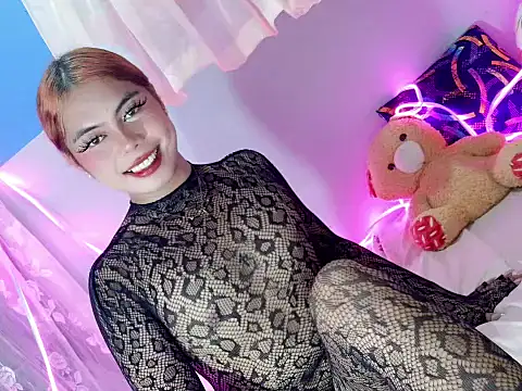ur_hotasiangf Pertunjukan Webcam