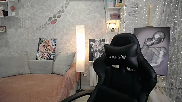 NickyAdamidi Chat XXX live