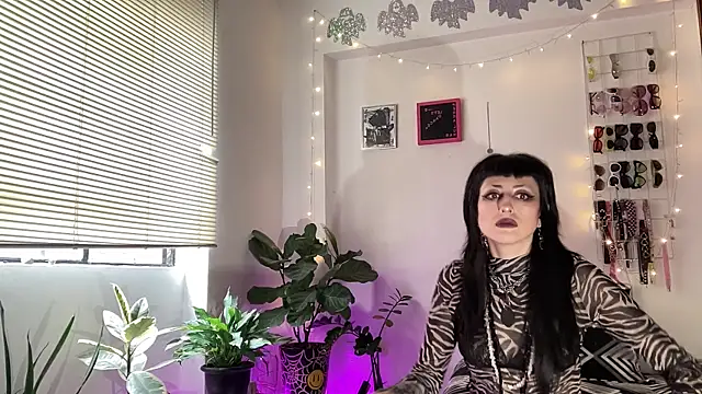 ELENA_UMBRAn Live XXX chat
