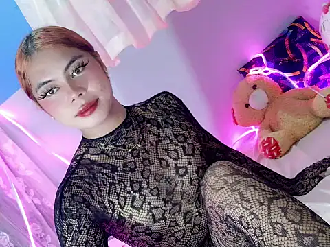 ur_hotasiangf's Webcam Show