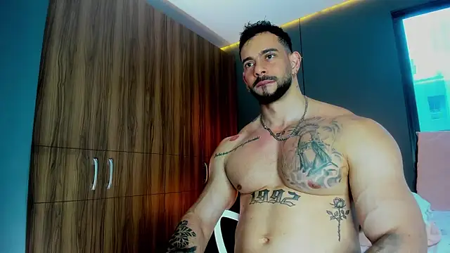 Chat +18 de massimo_visconti ao vivo