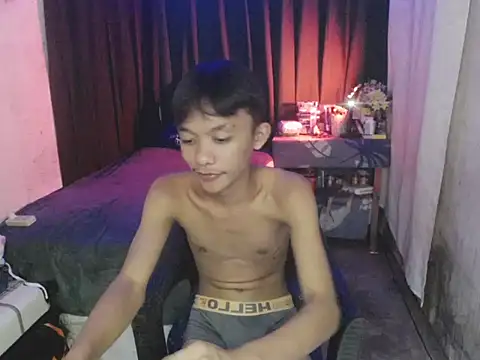 Innocentfucker Webcam Show