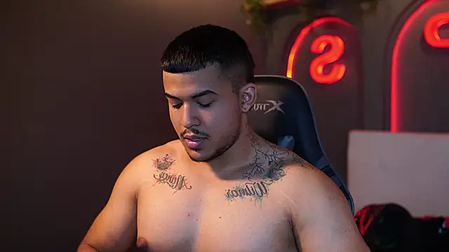 Thiago_Valente Live XXX-chat