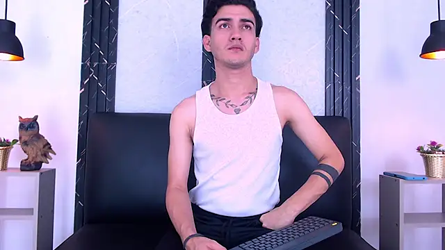 Feiccer_Castquer's Live XXX Chat
