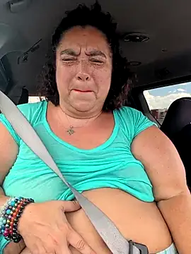 Chat XXX en directo de lil-gemini-hippy