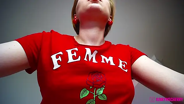 Chat XXX en directo de KinkyMissCherry