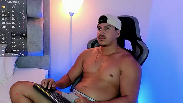 Онлайн чат XXX victor_vixen