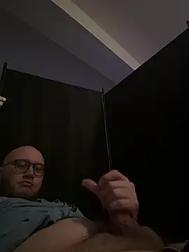 chicostick413 Show in webcam