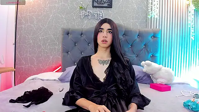 lana_gill1n Webbikameraesitys