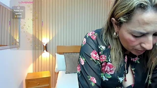 luciana_ballesteros_のライブXXXチャット