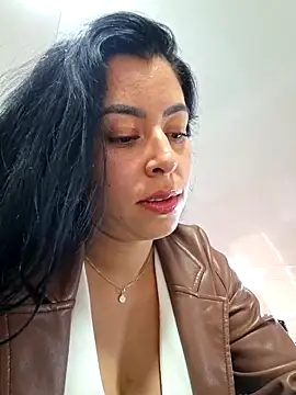 Luianna live XXX chat