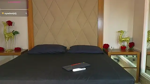 CharlesBrown_ 在線直播表演