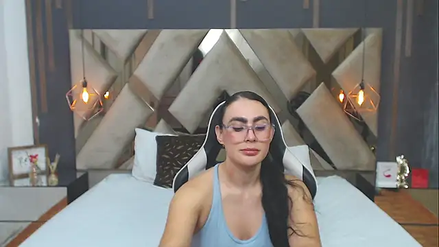 Chatroom XXX en direct de MartinaaFit