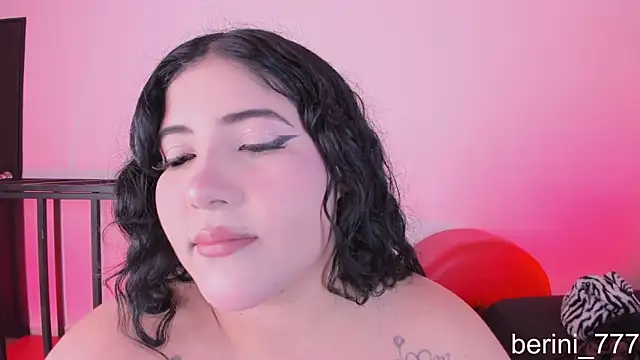 AmberiniHoffman's Live XXX Chat