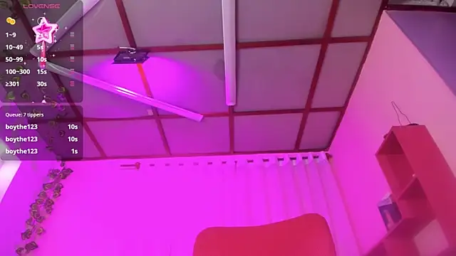 Živý XXX chat kimb3rly_