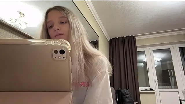Tiffany_Blom's Webcam Show