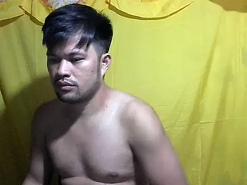 HairyHottestpinoyHandsome Adlı Modelin Web Kamerası Şovu