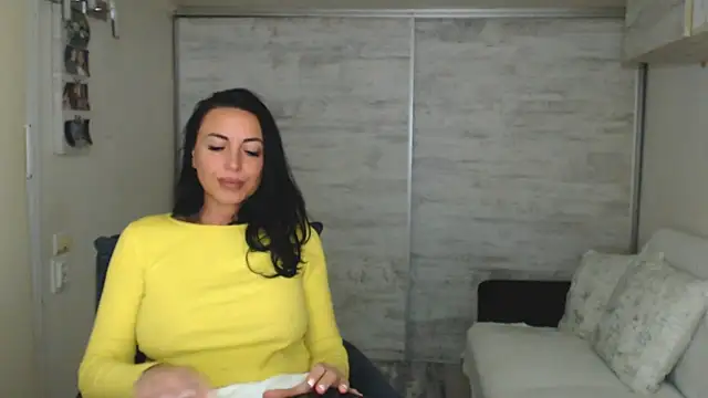 CloveLove's Live XXX Chat