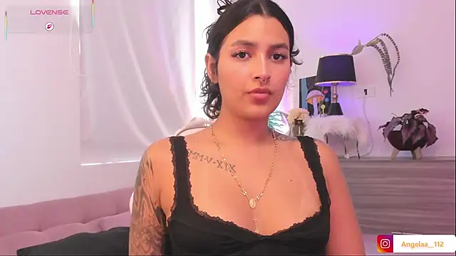 Anngel_1 Adlı Modelin Canlı XXX Sohbeti