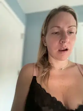 sophiasloane 现场XXX聊天