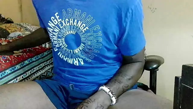 EYEzIAM Live XXX-Chat