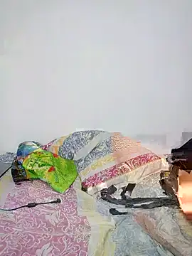 TinyBunnyAli élő XXX-chatje