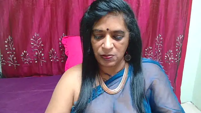 INDIANFUSION Adlı Modelin Canlı XXX Sohbeti
