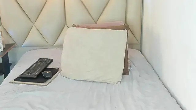 angelswets live XXX chat