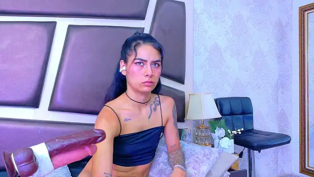 NicoleEsposito Adlı Modelin Canlı XXX Sohbeti