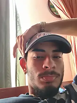 Exlifern Live XXX chat