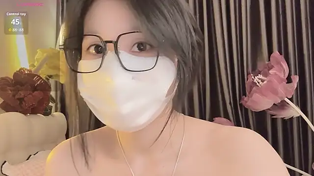 IvyMiss102 现场XXX聊天