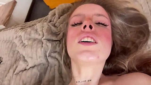 XXX chat uživo modela Catrinee