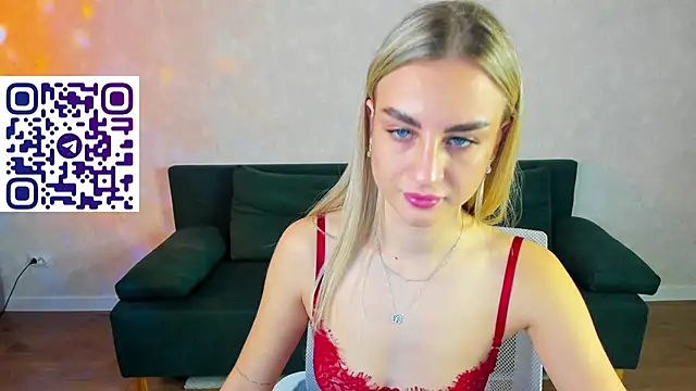 Chat +18 de Silen_Tori ao vivo