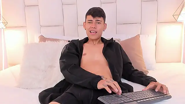 Chatroom XXX en direct de JacobFerrer