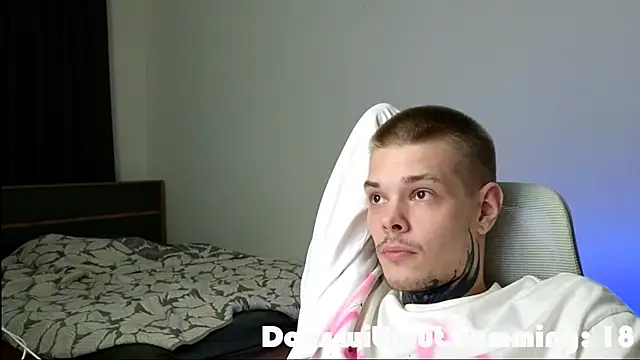 دردشة DENIS_HERE الجنسية المباشرة
