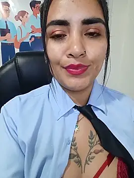 MAYE__13 লাইভ XXX চ্যাট