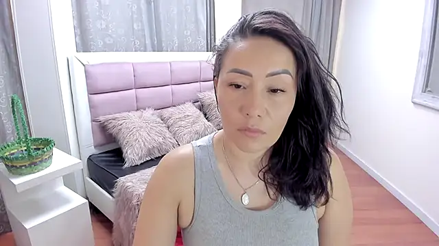 gaby_trent live XXX chat