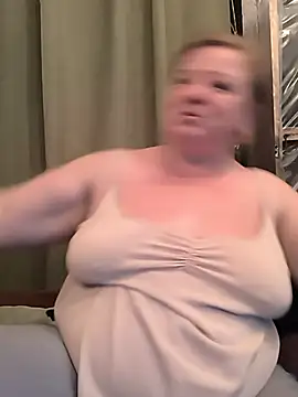 jusichka 即時 XXX 聊天