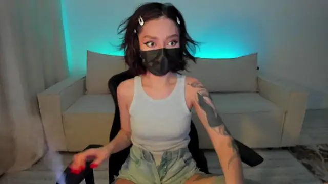 DeferentUproar's Live XXX Chat
