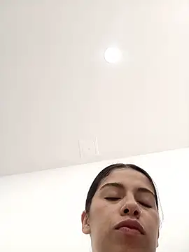 دردشة Nathaly_12 الجنسية المباشرة